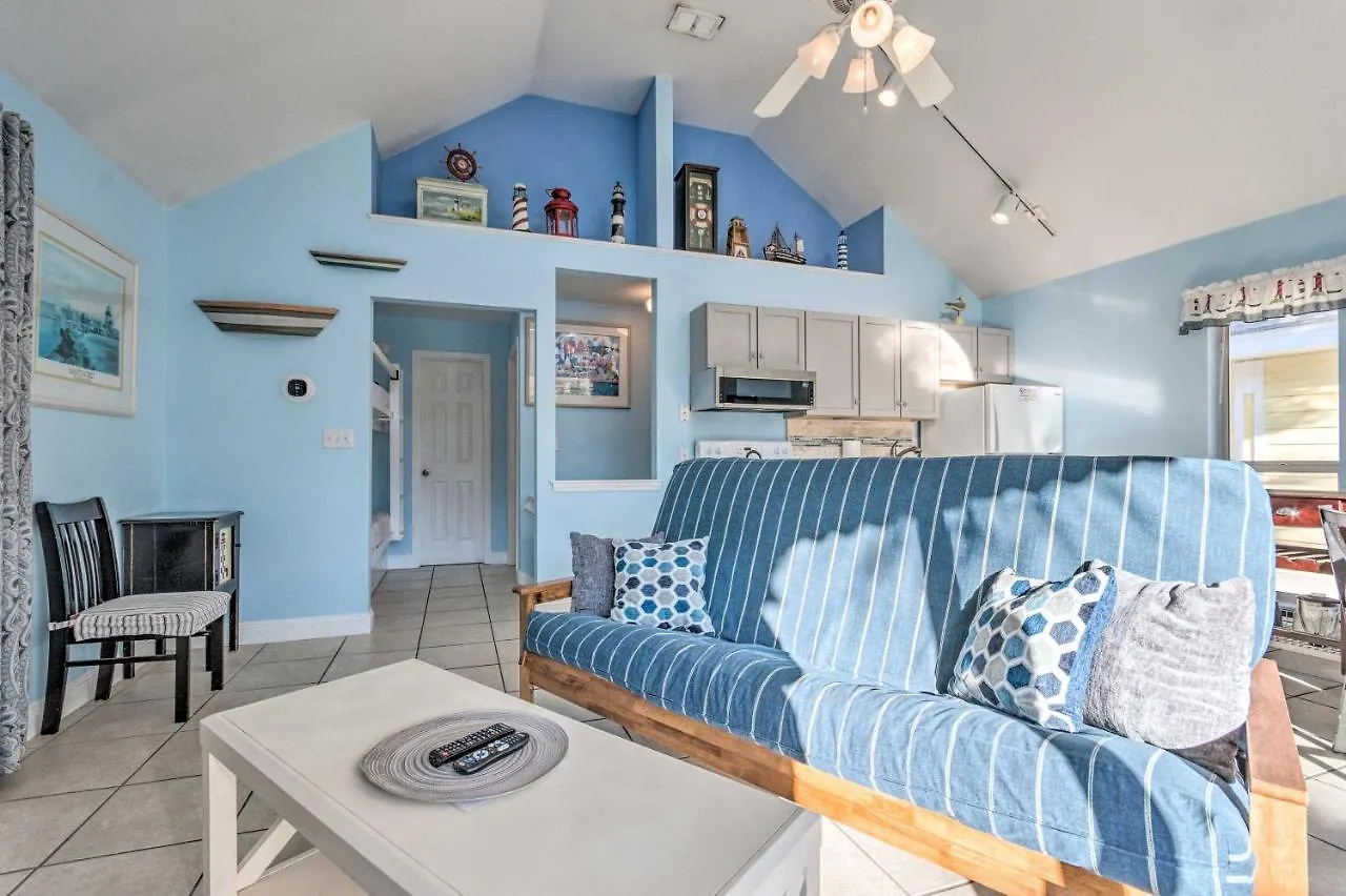 Holiday home Charming Destin Cottage Walk To Beach And Dining!