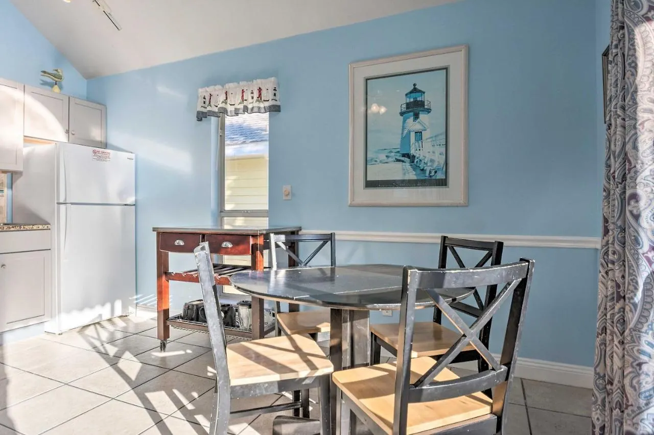 Charming Destin Cottage Walk To Beach And Dining! 0*,  United States