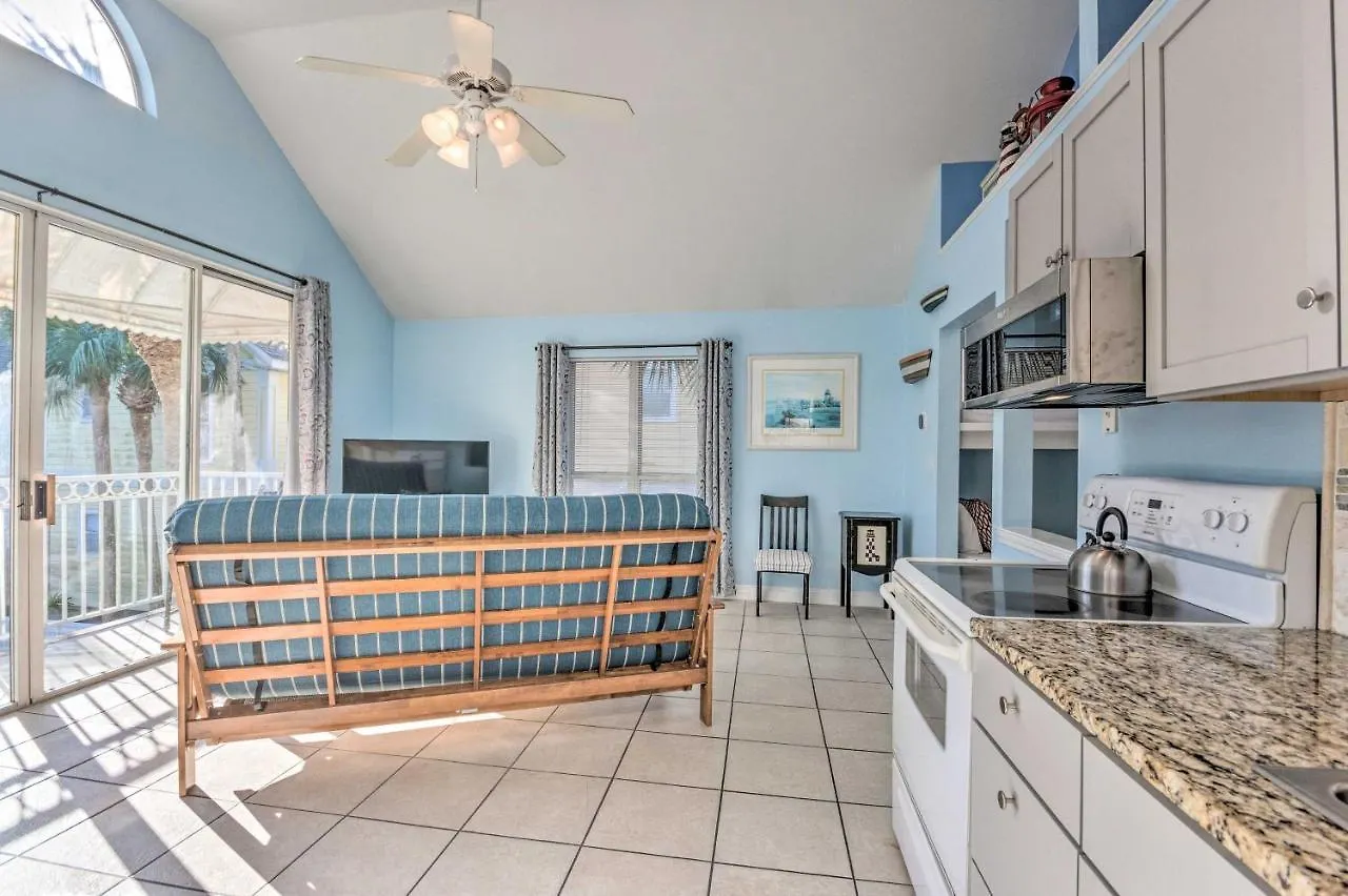 Charming Destin Cottage Walk To Beach And Dining!