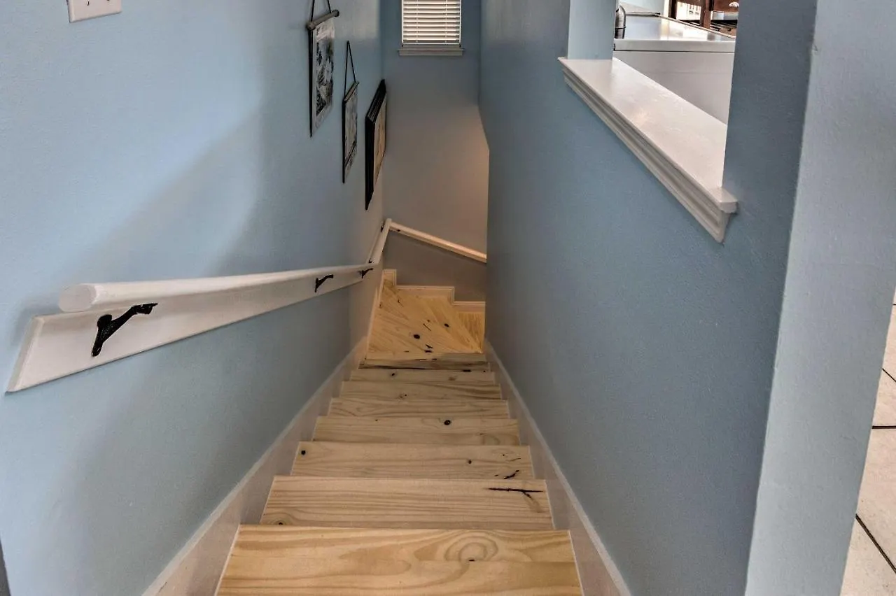 Holiday home Charming Destin Cottage Walk To Beach And Dining!