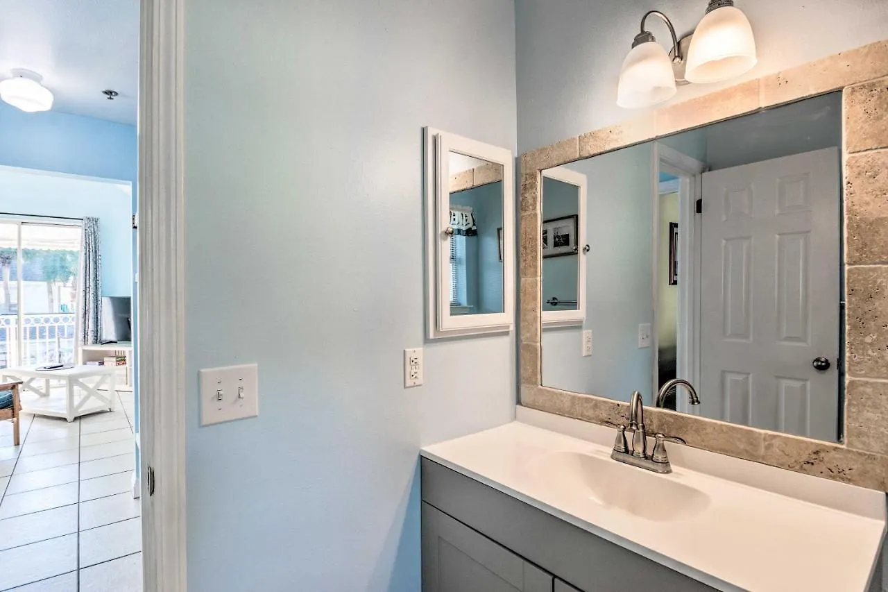 Holiday home Charming Destin Cottage Walk To Beach And Dining!