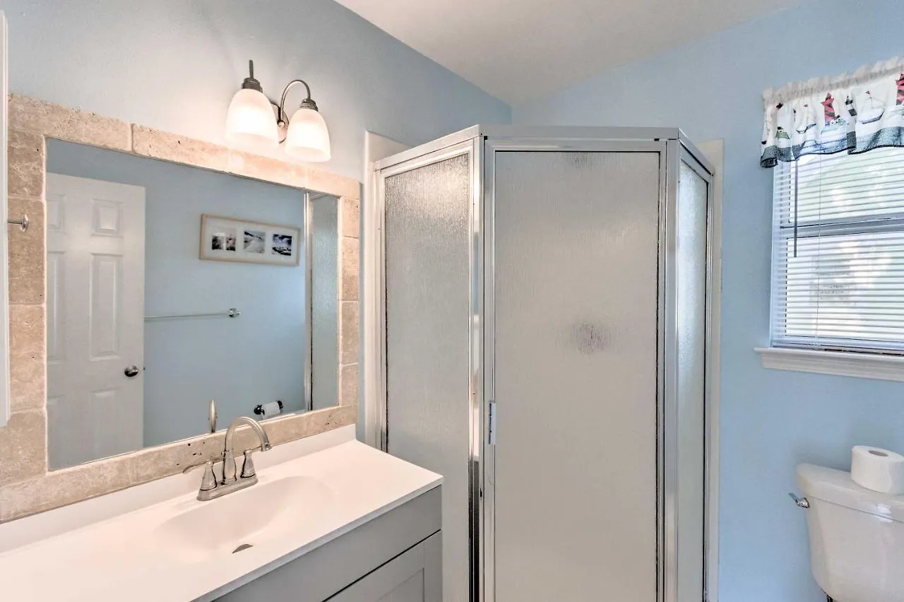 Charming Destin Cottage Walk To Beach And Dining!